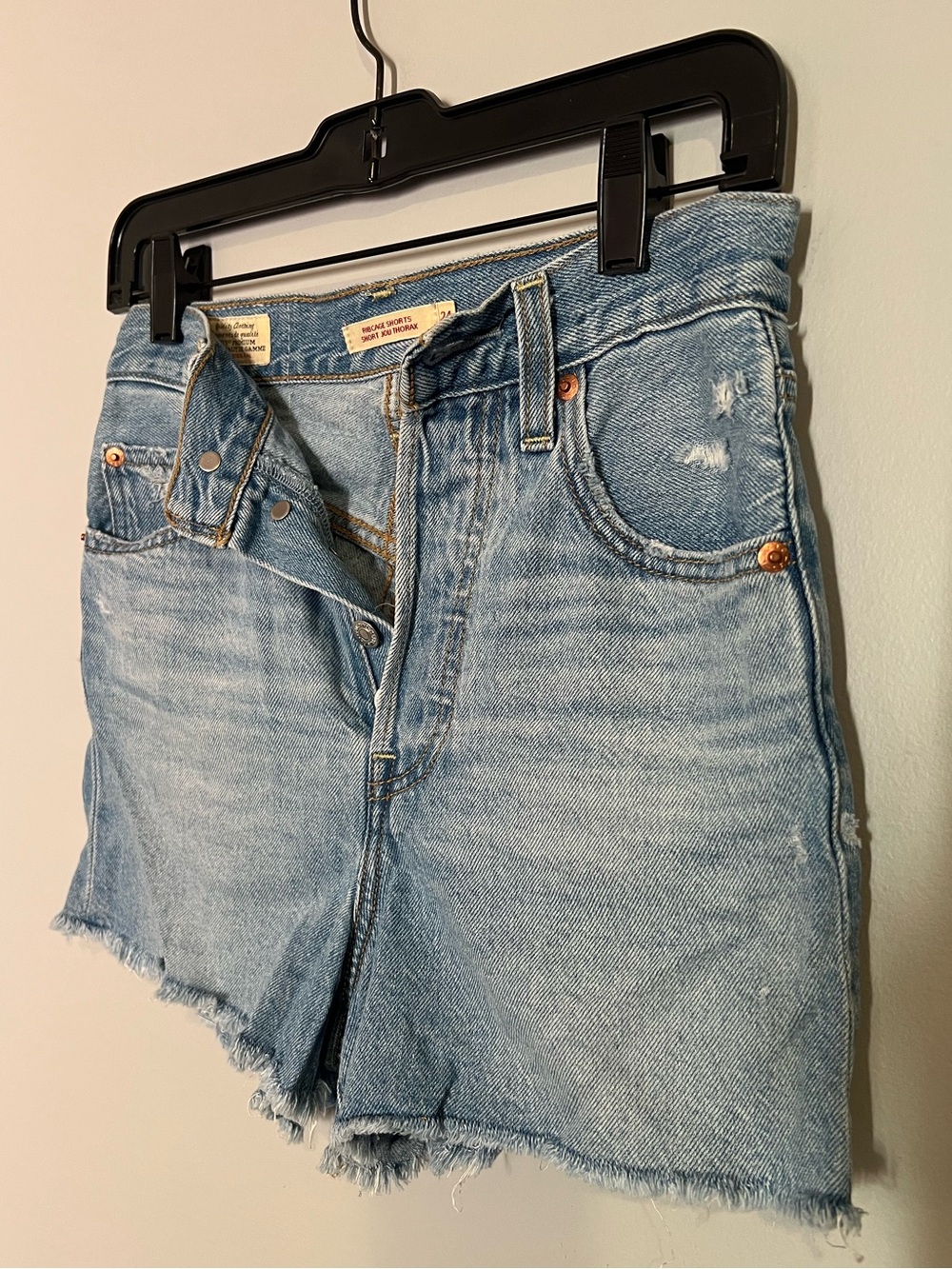 Levi’s Ribcage Shorts Size 24 - Picture 1 of 5